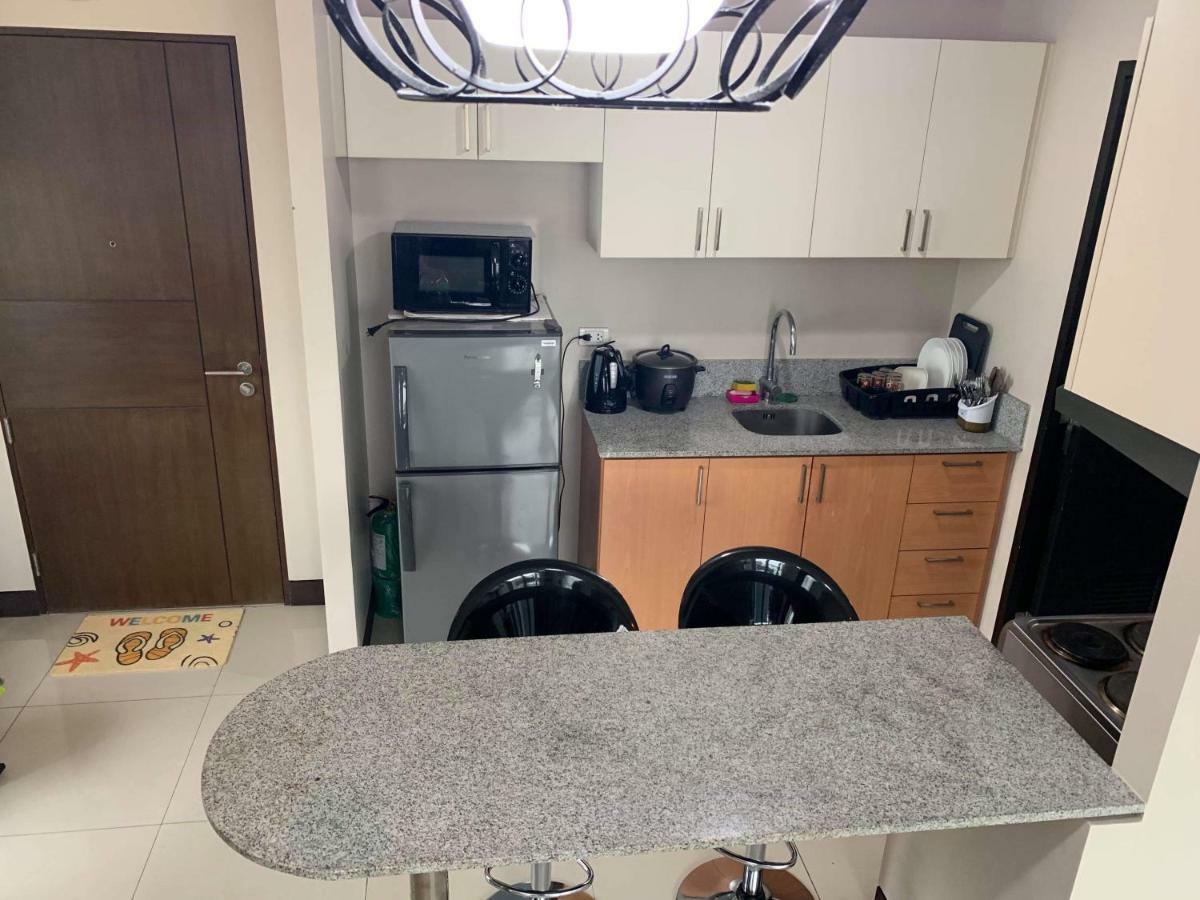 Cubao Manhattanheights Unit 11A Tower B, 2Br Манила Экстерьер фото